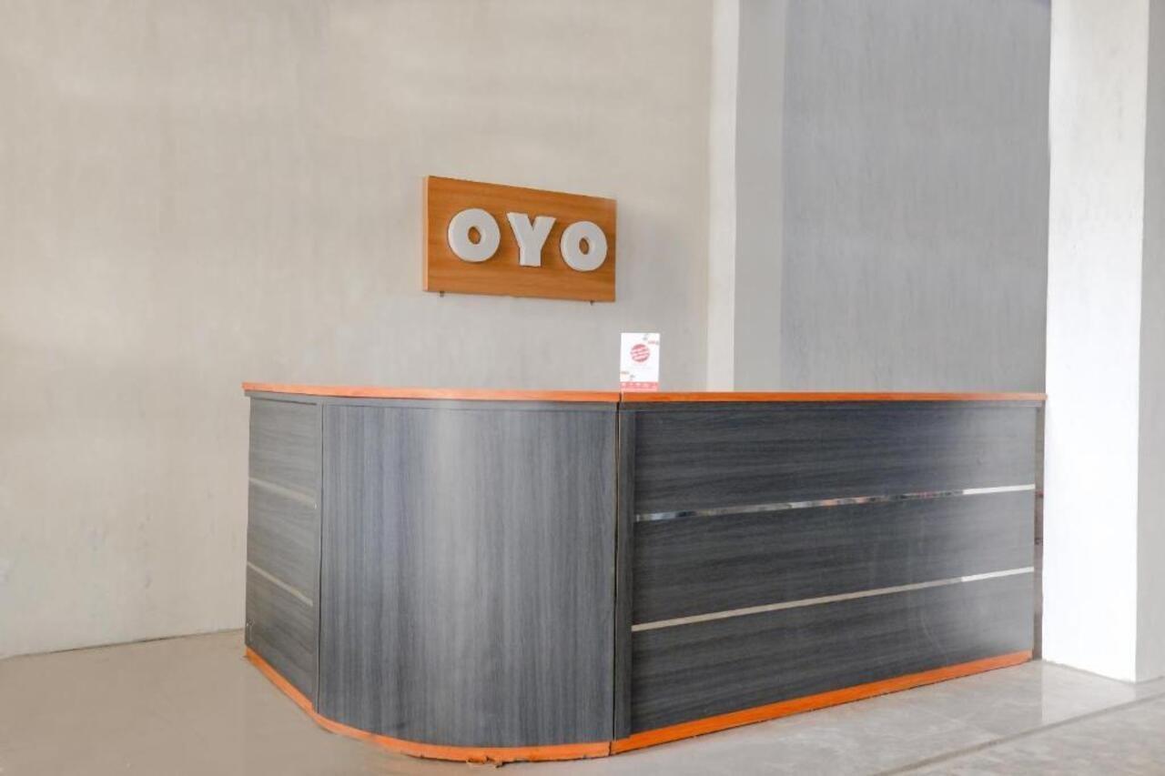 Super Oyo 1468 Sm House Hotel Malang Bagian luar foto